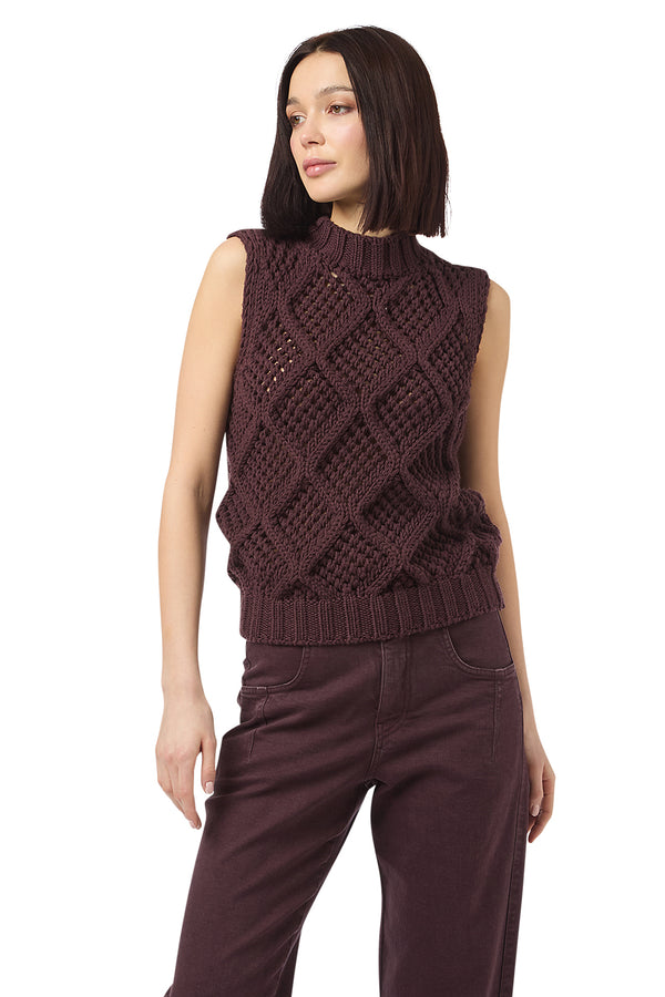 SLEEVELESS SWEATER
