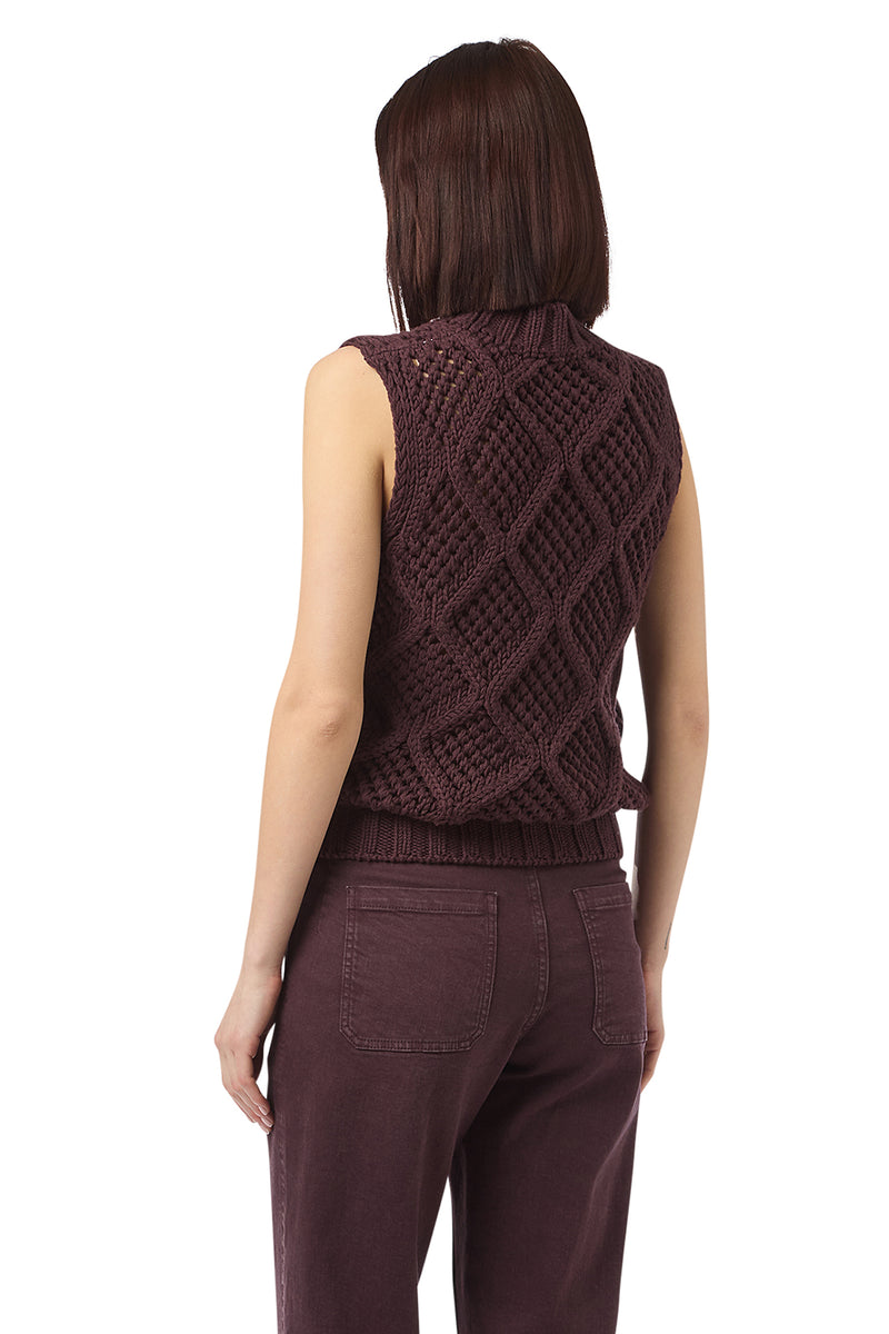 SLEEVELESS SWEATER